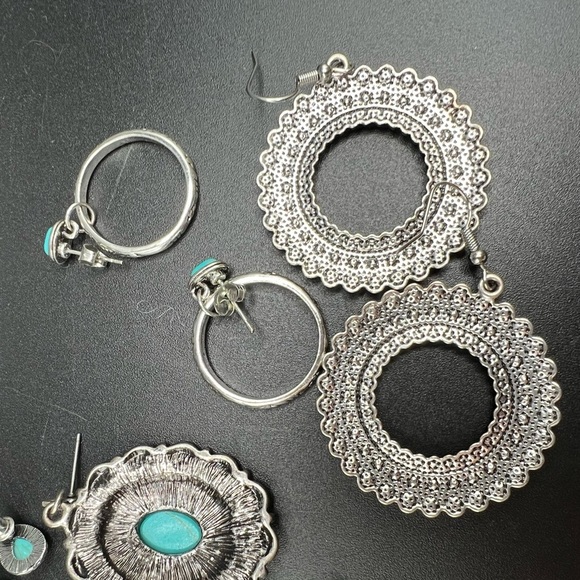 Lot 5 pairs western southwestern style earrings silver tone turquoise color - Picture 11 of 11